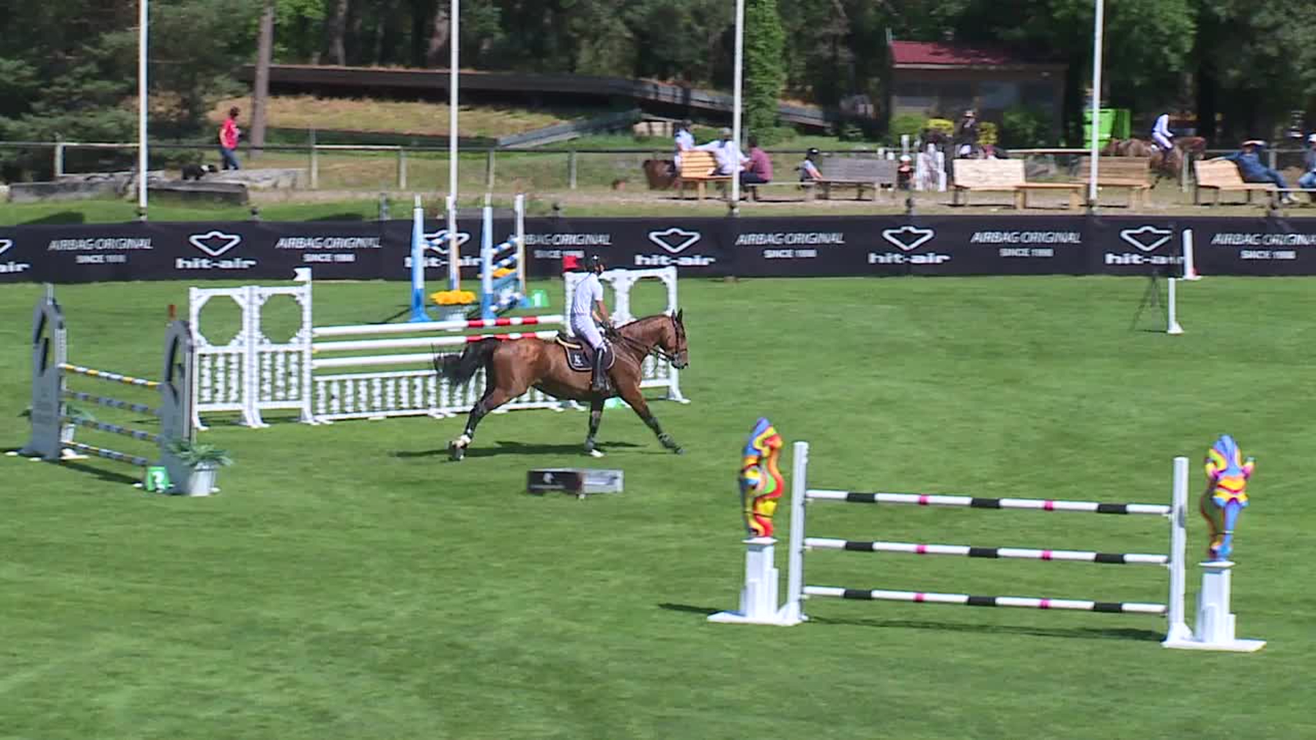 GRANDPRIX TV - FONTAINEBLEAU CSI2* JUIN 2021 - CL03 - Prix CHEVAL LIBERTÉ -  CSIYH1* - 6yo - 1,30m - FANCY DE KERGANE - ARTHUR LE VOT