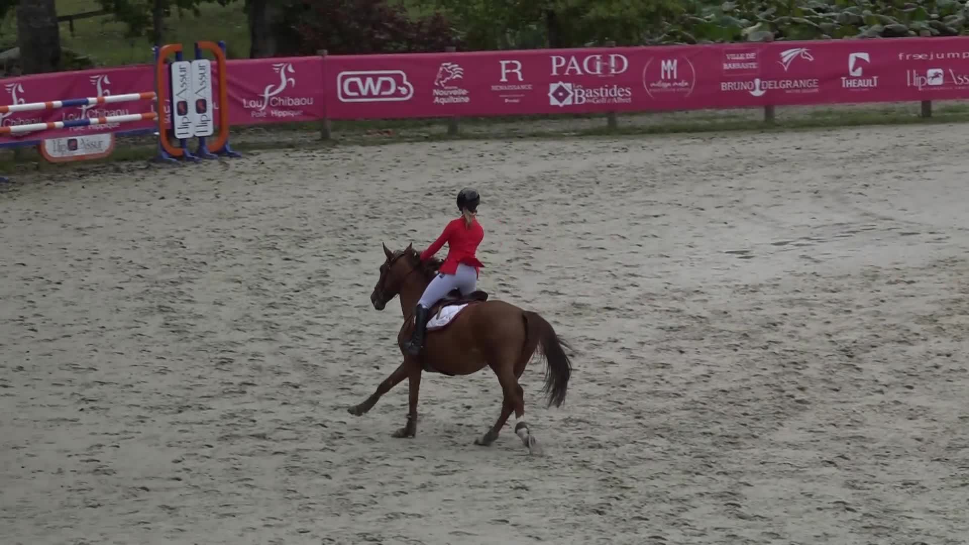 GRANDPRIX TV - BARBASTE NATIONAL OCTOBRE 2021 WEEK#1 - CL10 Amateur 1 Grand  Prix - 1,20 m - BELLA ROSE - ELISE BOUYSSOU