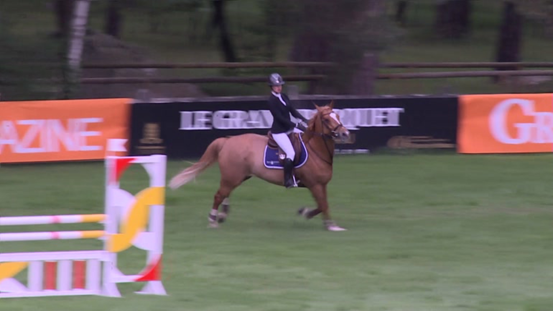 GRANDPRIX TV - Fontainebleau National Grand Prix Classic SpringBreak 2016 -  Pro 3 Grand Prix 1m20 - REMEMBER ME DAMAURY - MATHILDE COUTURIER